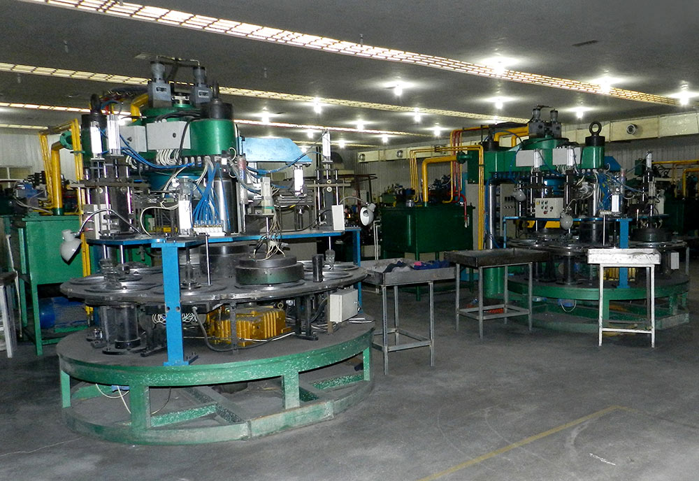 DSCN4498 Forming Machine